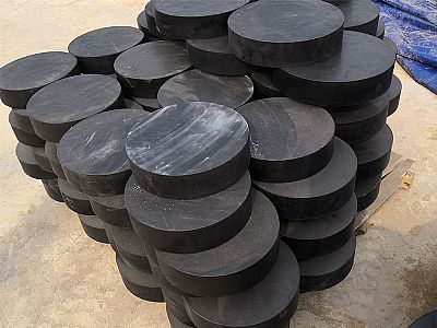 肇庆板式橡胶支座由若干层橡胶片与薄钢板经加压硫化